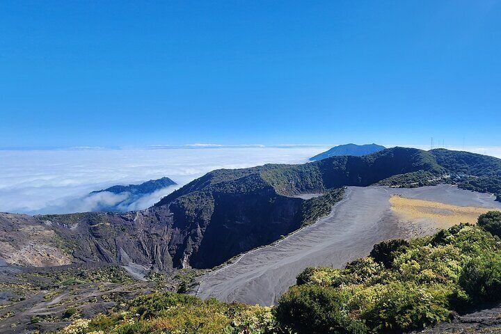 Irazú Volcano National Park half day tour from San Jose