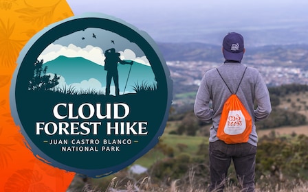 Vandring i molnskogen i nationalparken Juan Castro Blanco