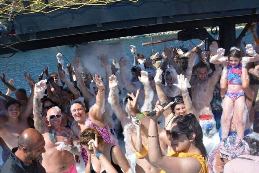 Alanya Luxury Pirate Party Boat Tour