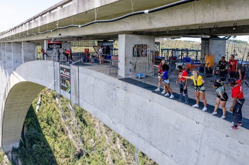  Bloukrans Skywalk Tour and HangOut Zone