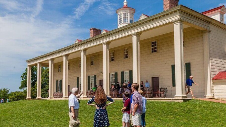 Private Walking-Guided Mount Vernon Tour
