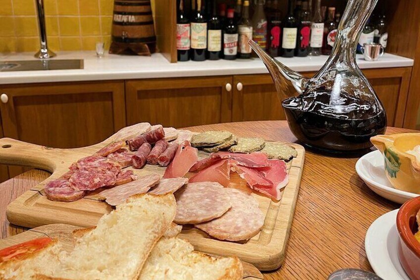 Evening Food Tour & Tapas Bar Experience