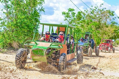 Halbtägiges Abenteuer in Buggys, Macao Beach und Cenote