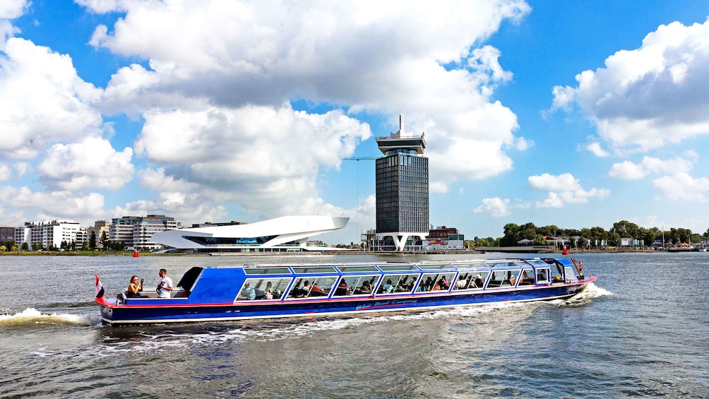 city canal cruise blue boat company