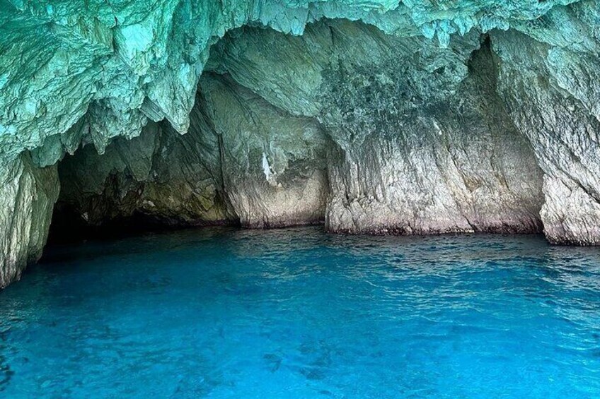 Zakynthos Private Cruise to Navagio and Blue Caves