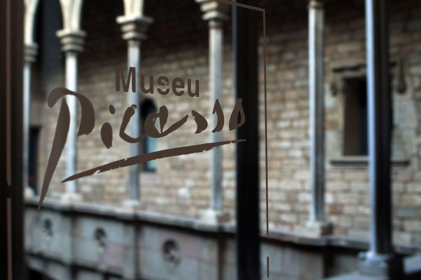 Skip the line: Early Picasso Museum & Gothic guided tour