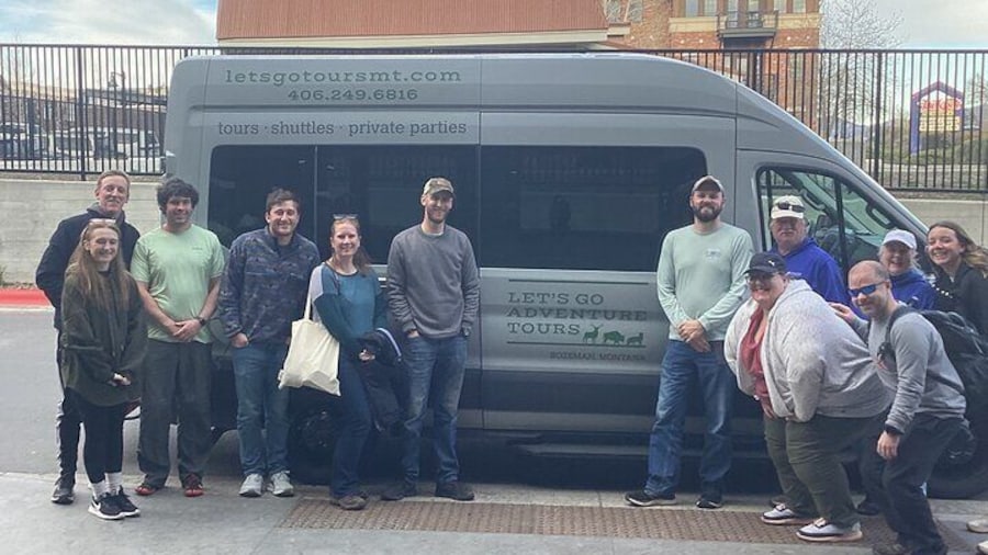 Full Day Yellowstone National Park Tour with Pick up included