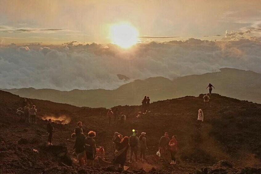 Pacaya Volcano Tour From Antigua in English and Spanish