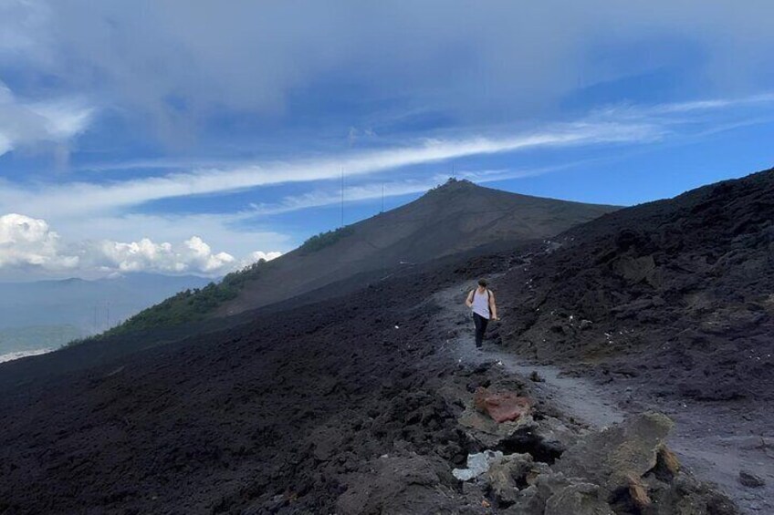 Pacaya Volcano Tour From Antigua in English and Spanish