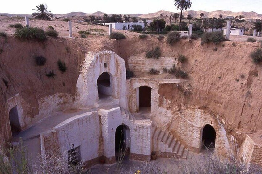 3 Days Between Bedouin Tent and Berber Chalet in the Tunisian Desert