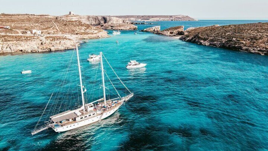 From Sliema: Three Bay Cruise with Lunch and Transfers