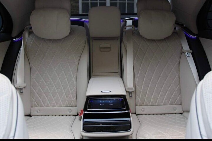 Cambridge Day Tour with Private Chauffeur Limousine Services