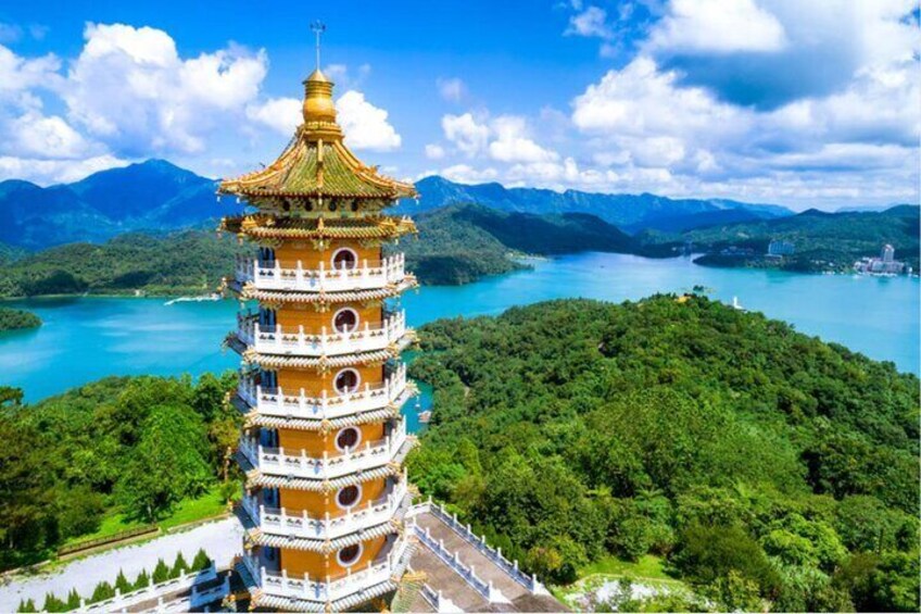 Ci'en Pagoda 慈恩塔, Sun Moon Lake