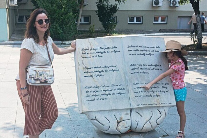 The best and the youngest singer between the tourists in Mother Theressa Street Pristina