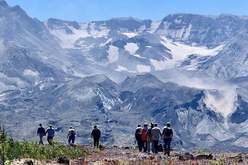 From Portland to Mt. Saint Helen Tour in a small group