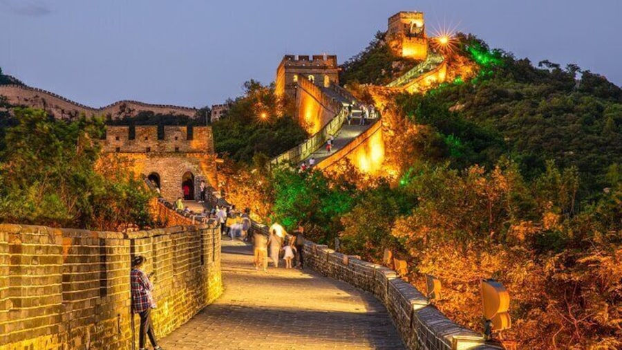 Badaling Great Wall Night Tour with Spectacular Live Performance