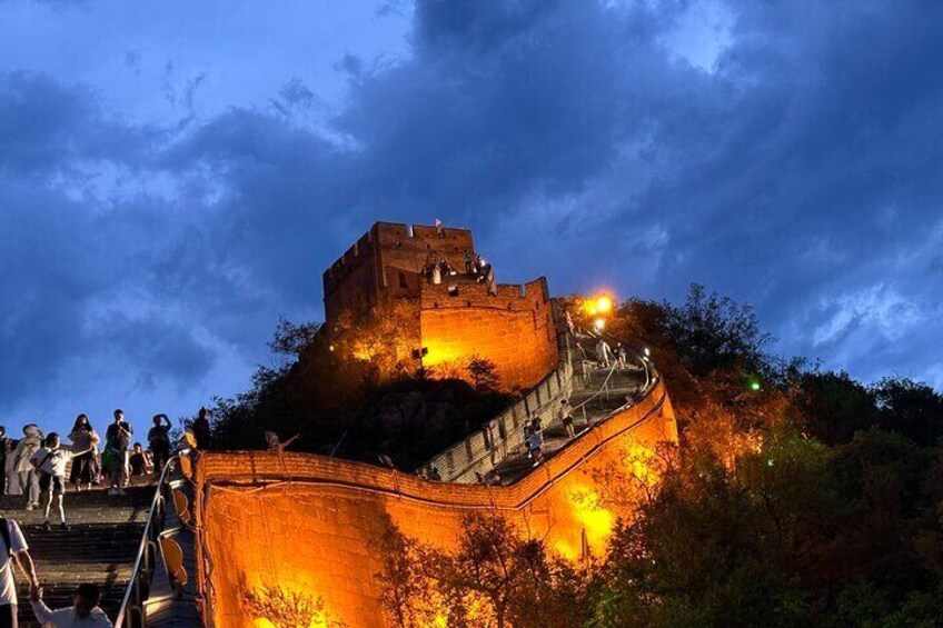 Badaling Great Wall Night Tour with Spectacular Live Performance