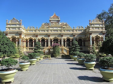 岸上观光湄公河三角洲一日游永庄寺当地村庄