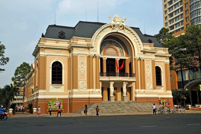 Shore Excursion Explore Saigon Cultural Shopping Tour from Bong Sen Port