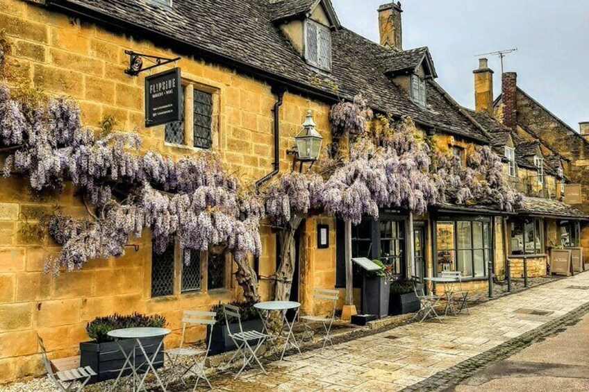 Visit the beautiful village of Broadway on this tour