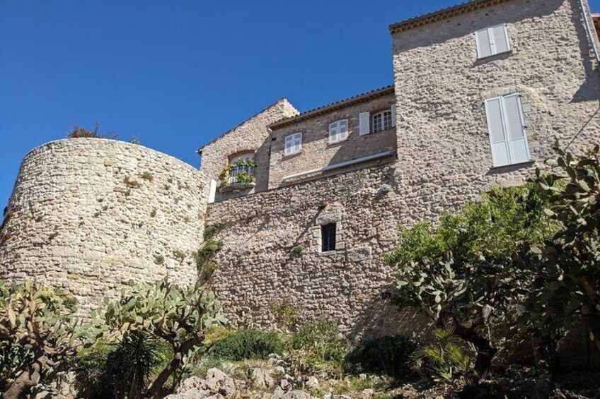 2 Hour Walking Tour in the Old Town of Antibes