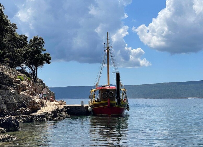 Golden Beach & island Plavnik Cruise, optional grill picnic