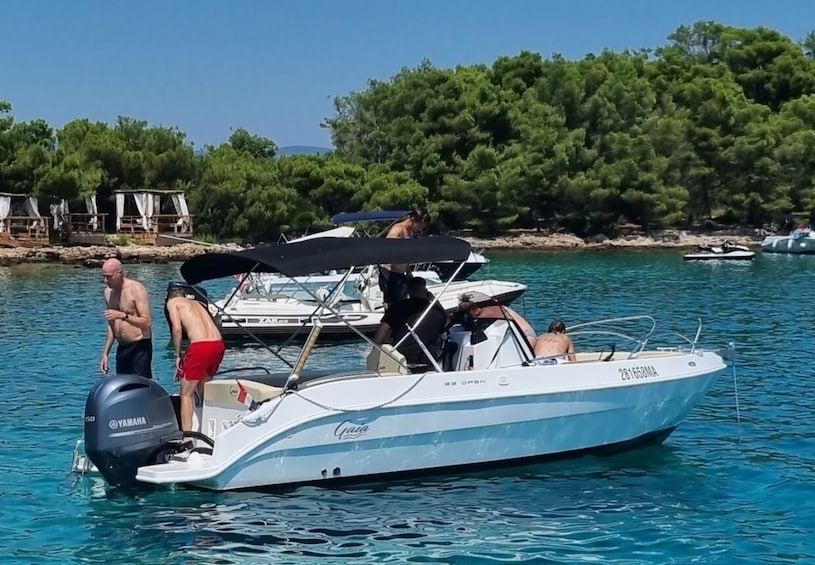 From Makarska: Full day private speed boat tour 3 islands