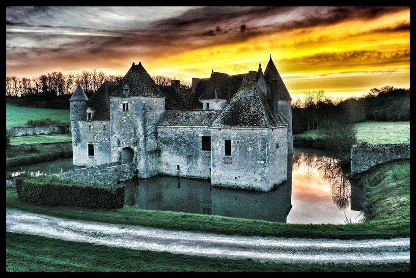 Picture 11 for Activity Loire Valley; Gastronomic Tour; Medieval Castle