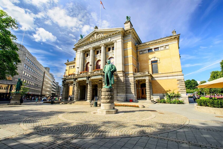 Picture 3 for Activity Oslo: City Highlights Walking Tour