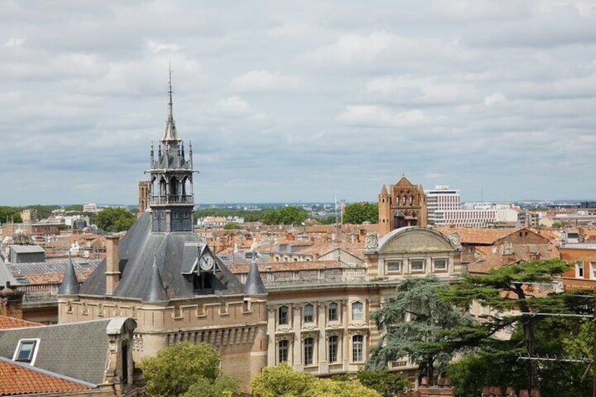 Self-Guided Tour of Toulouse with Interactive City Game