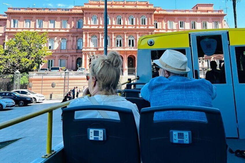 CRUISE OUT! HOP ON- HOP OFF by Buenos Aires Bus 