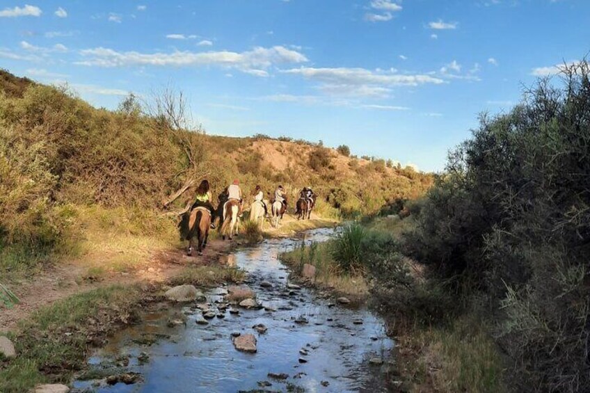 Horseback riding with lunch or dinner in the foothills of Mendoza