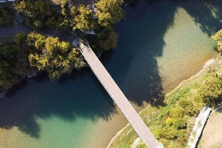 Turquoise Tekhuri river near Nokalakevi (Archaeopolis) fortress. 