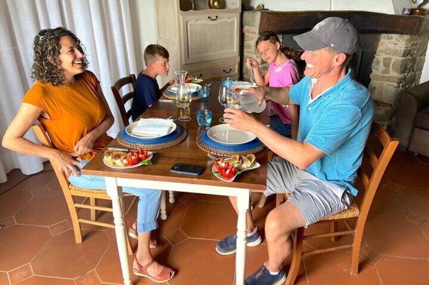  Homemade Dinner and Oil Tasting Tour in a Tuscan Farm