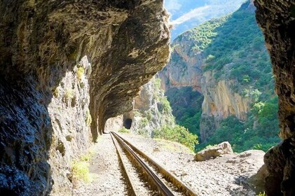 从雅典到赫尔莫斯山国家公园的私人旅游