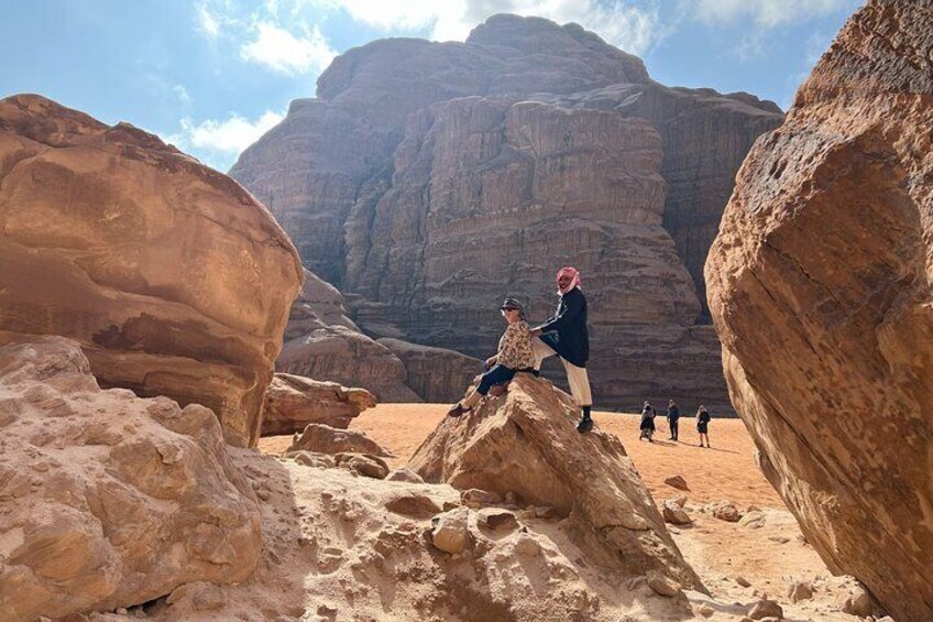 4 Hour Wadi Rum Desert Private Jeep Tour 