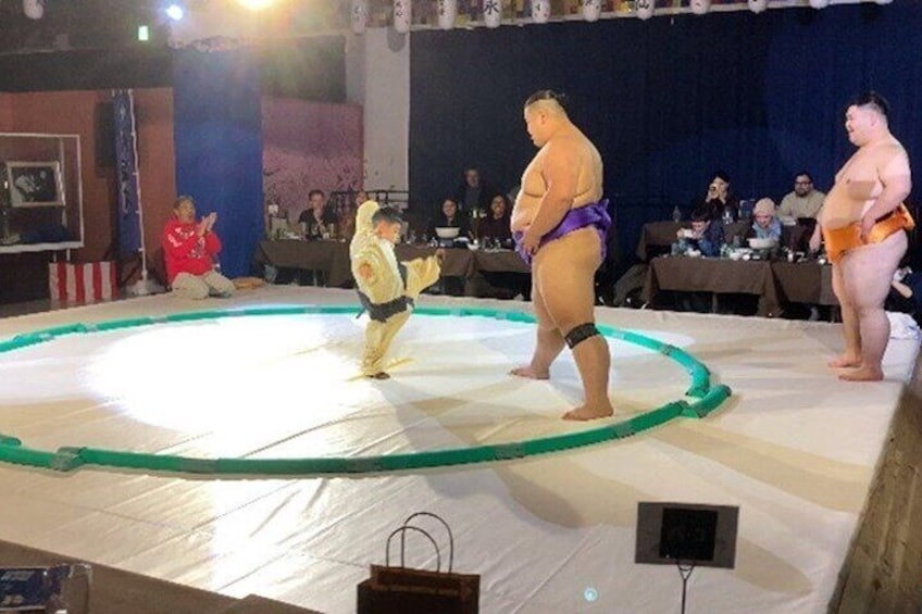 Osaka Sumo Show at The Ochiizumi Stable 