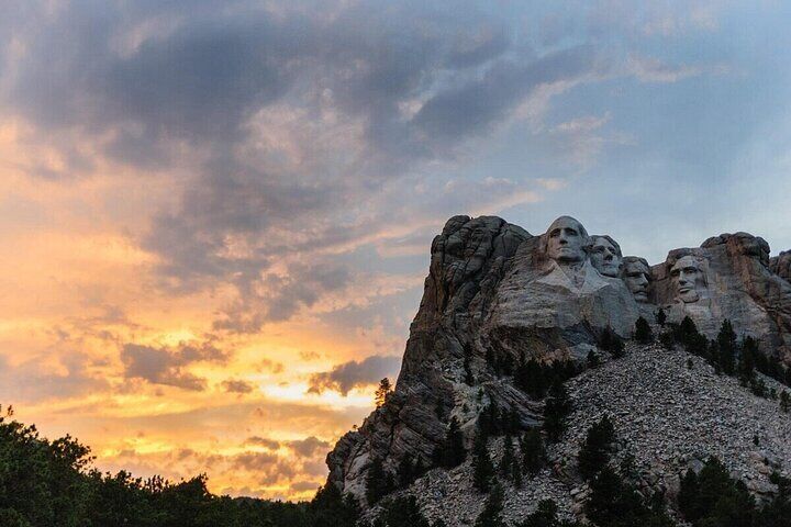 Mt Rushmore and Crazy Horse plus Iron Mtn Road and Sylvan Lake