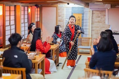 Tokyo Bay Yakatabune Abendessen/Tageskreuzfahrt mit Japan Show und Getränke...