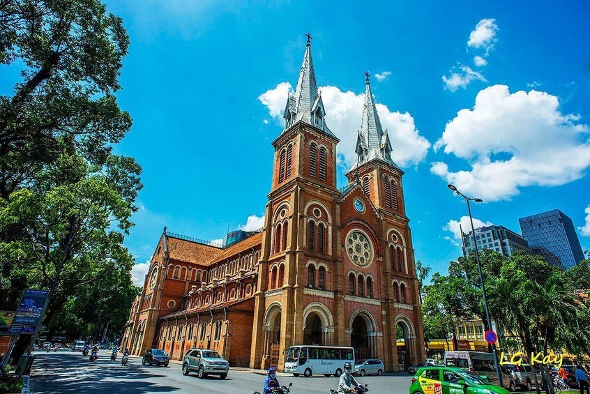 Explore Top Ho Chi Minh Attractions: Full-Day Guided Tour from Phu My Port