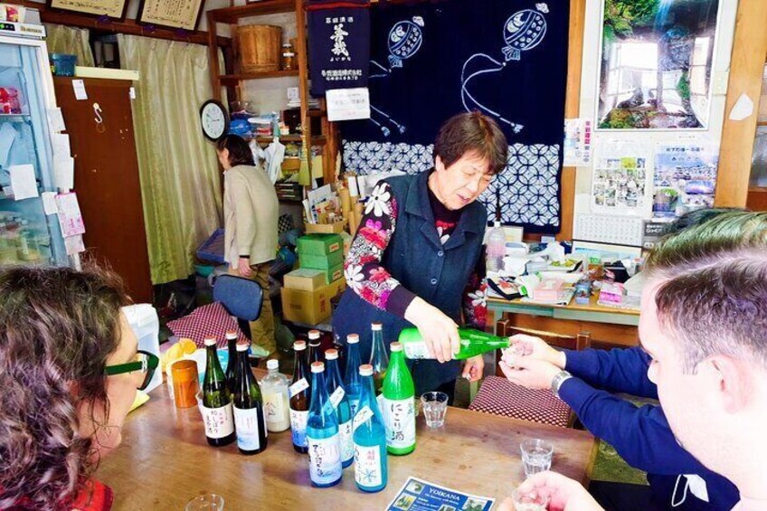 Matsumoto Sake Tasting Walking Tour in Nagano