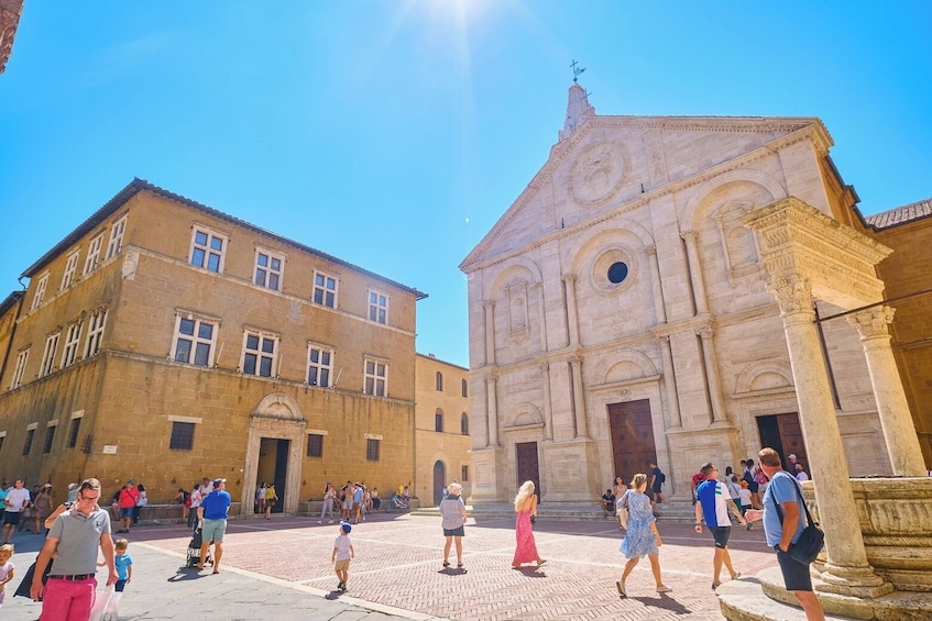 Val d'Orcia Full Day Tour with Wine Tasting from Florence