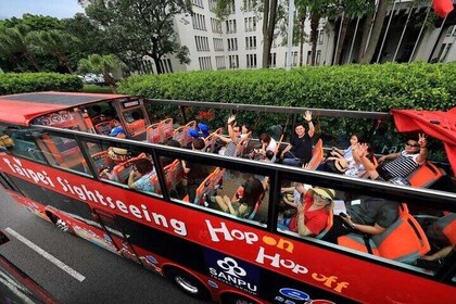 Taipei Sightseeing Hop-On Hop-Off Bus Ticket