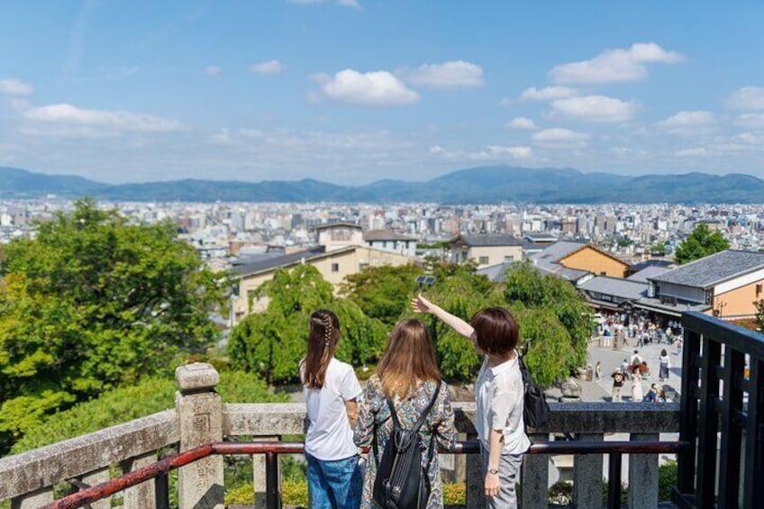 Kyoto Custom Highlight: Private Walking Tour with Licensed Guide