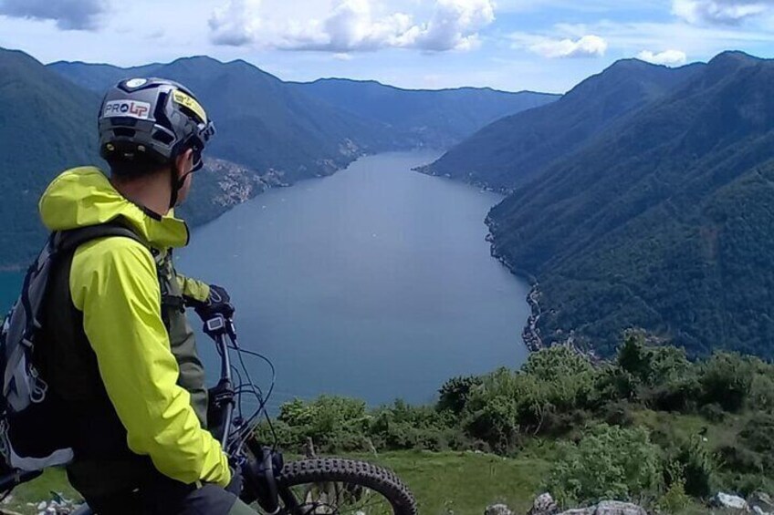 4-hour E-bike Tour of the Piccolo Mondo Antico in Lake Como