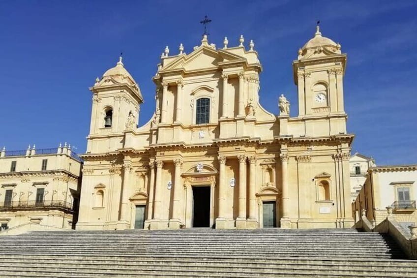 Guided Small Group Full Day Tour Visit to Sicily