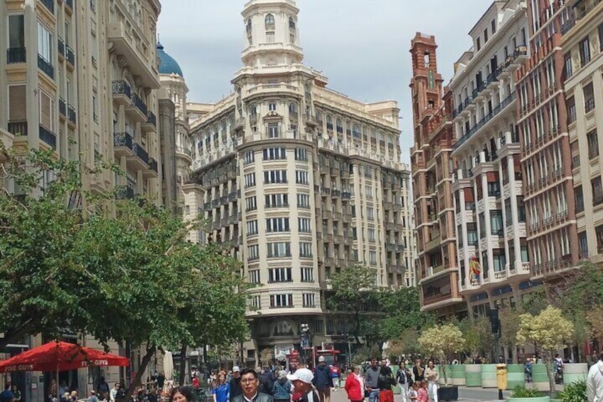Valencia tour with cathedral included.
