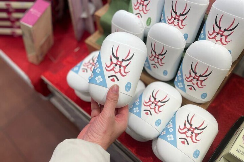 Tokyo: Know about Traditional Performing Kabuki and Ginza Walking