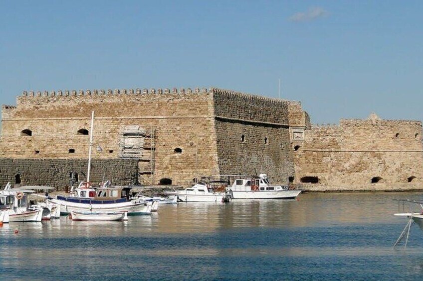 Food and City Tour in Heraklion with Pastry Museum