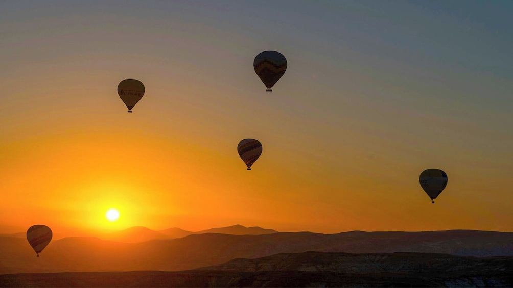 Teotihuacan Balloon Flight with optional guided visit & Guadalupe Shrine
